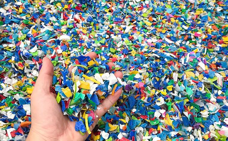 En Colombia esta apareciendo el PVC 100% reciclable como sustituto para la madera y aluminio en la construcción