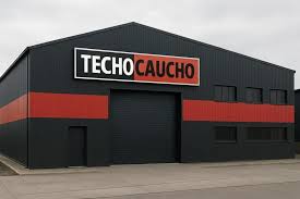 Techocaucho, una empresa argentina creo un revestimiento innovador que resuelve el problema de filtraciones y aislamiento térmico de los techos